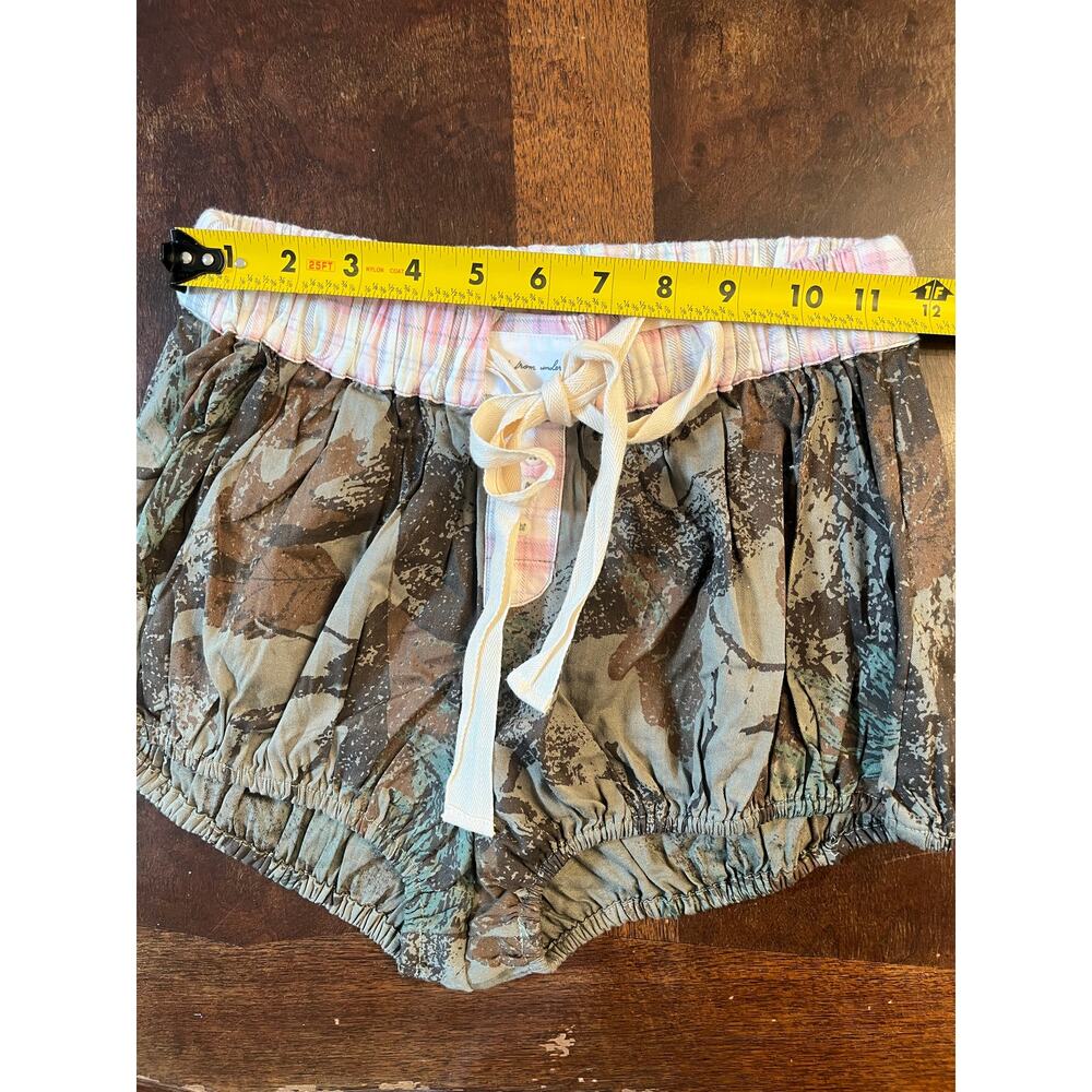 Out From Under Urban Outfitters Camo Print Plaid Waist Bubble Shorts Size XS - Picture 6 of 6